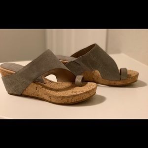 Donald Pliner wedge sandals sz 7M